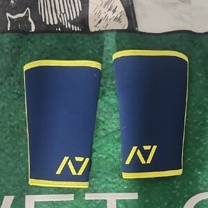 A7 Men's Blue Knee Sleeves by Lemonase